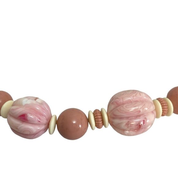 Vintage Avon Necklace Pink / Cream Beads 26" Long Retro Accessory - Picture 8 of 11